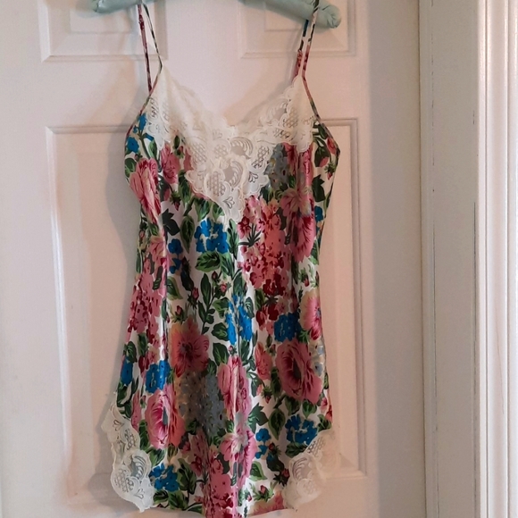 Victoria's Secret Other - Vintage Victoria secret sz large floral silky slip nightgown